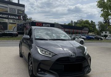 Toyota Yaris 32.000 km 18.499 &euro; München 81825