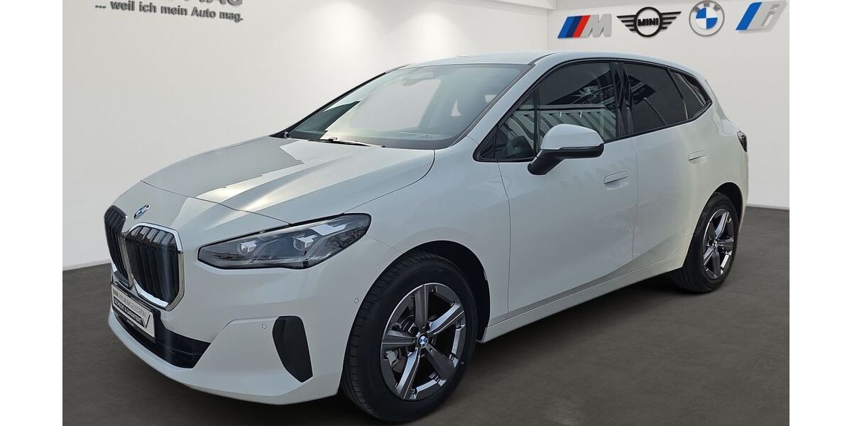 BMW 220 Active Tourer 3.945 km 31.480 &euro; München 80687