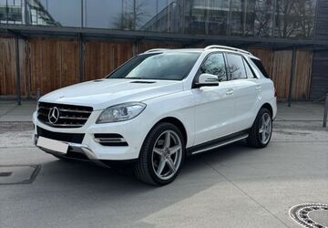 Mercedes-Benz ML 250 200.000 km 16.490 &euro; München 81829