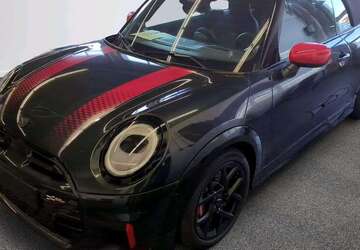Mini John Cooper Works Cabrio 1.996 km 43.391 &euro; München 80788