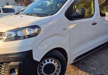 Opel Vivaro 153.500 km 16.990 &euro; München 81247