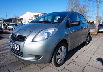 Toyota Yaris 76.000 km 4.450 &euro; Fürstenfeldbruck 82256