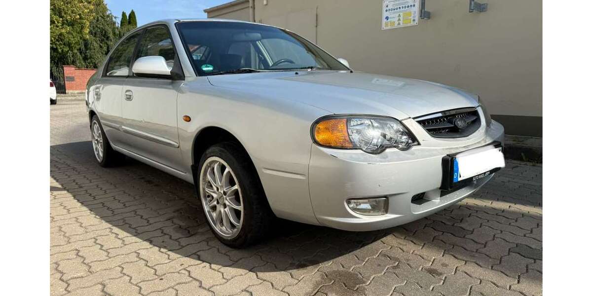 Kia Shuma 152.000 km 1.399 &euro; München 81829