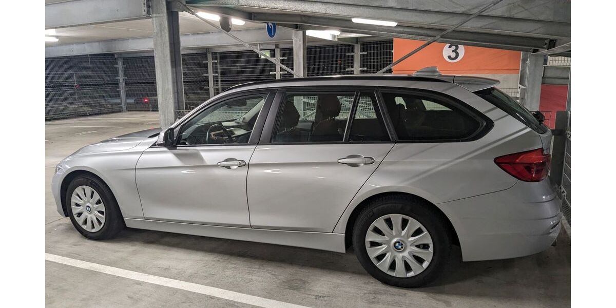BMW 318 220.000 km 12.500 &euro; München 81735
