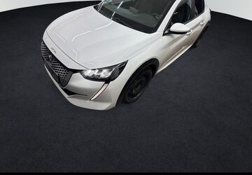 Peugeot 208 20.000 km 15.490 &euro; München 80807