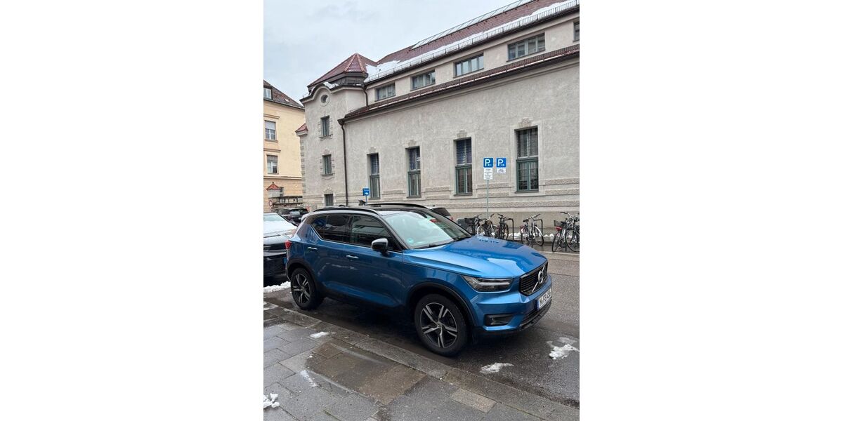 Volvo XC40 39.870 km 27.900 &euro; München 80336