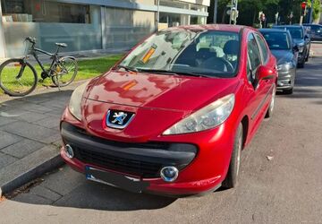Peugeot 207 86.200 km 2.600 &euro; München 80634