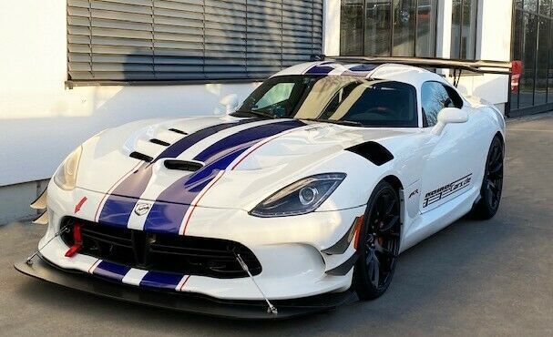 Dodge Viper 10.500 km 259.000 &euro; München 81677