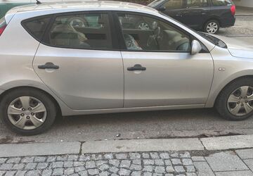 Hyundai i30 168.000 km 3.200 &euro; München 81377