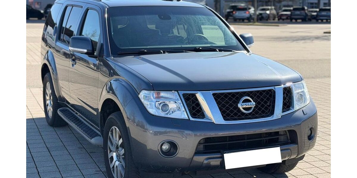 Nissan Pathfinder 290.000 km 7.500 &euro; München 81677