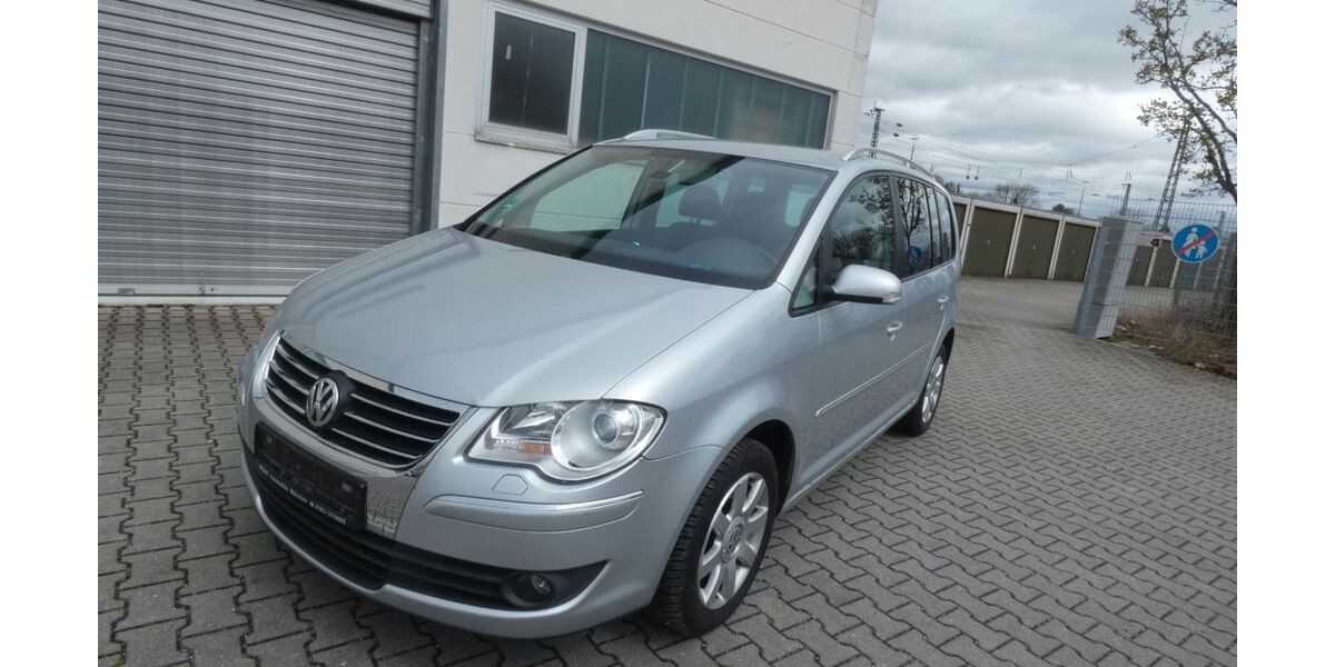 VW Touran 183.564 km 4.299 &euro; München 81825