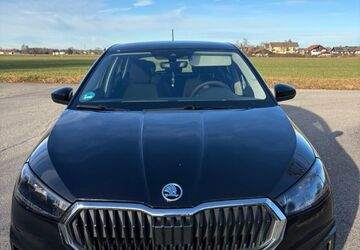 Skoda Fabia 146.948 km 9.999 &euro; Höhenkirchen-Siegertsbrunn 85635