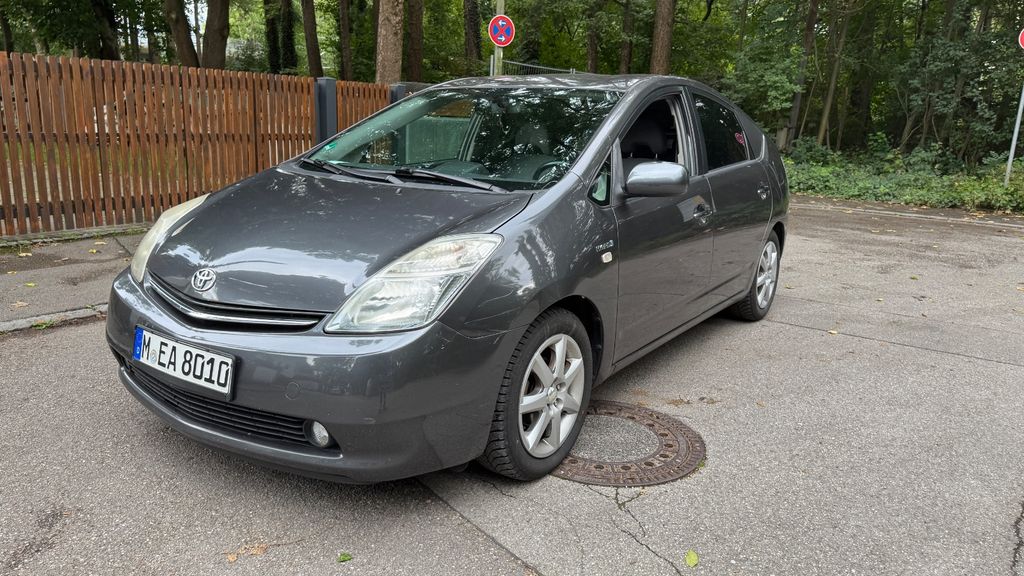 Toyota Prius 148.500 km 5.850 &euro; München 81929