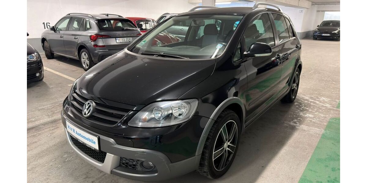 VW Golf 134.532 km 4.999 &euro; München 81825