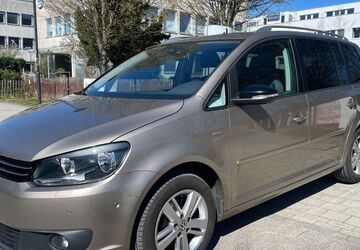VW Touran 200.000 km 6.970 &euro; Riemerling 85521