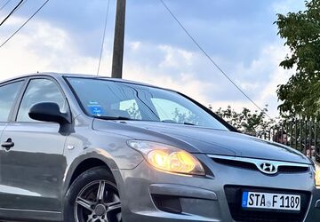 Hyundai i30 206.000 km 2.899 &euro; München 81369