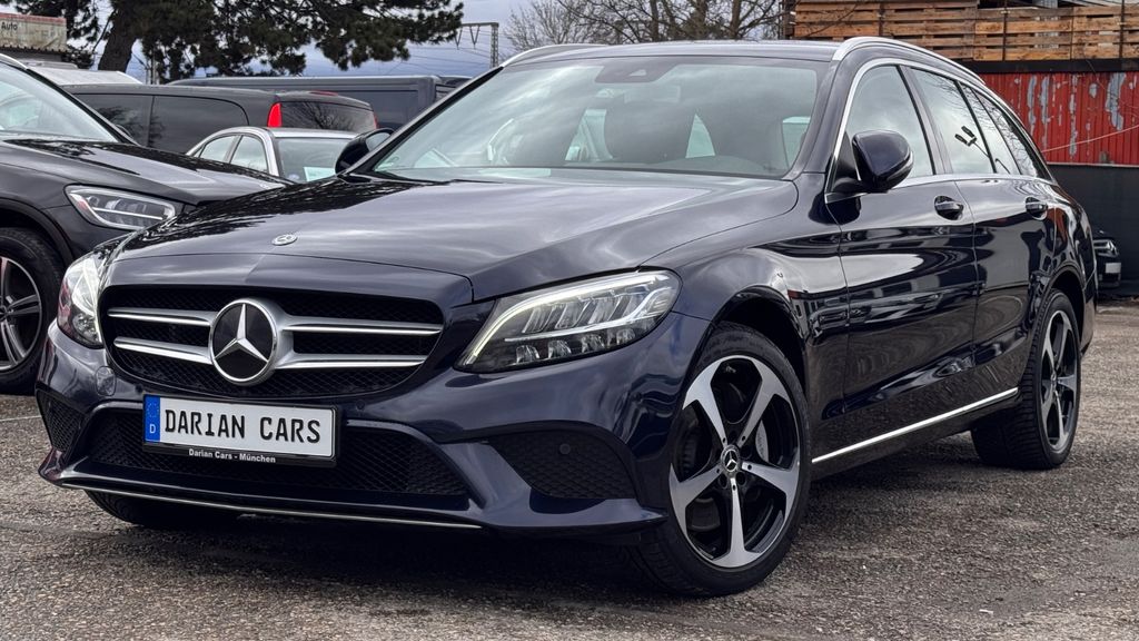 Mercedes-Benz C 300 142.000 km 18.990 &euro; München 81243