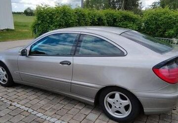 Mercedes-Benz 220 210.038 km 2.001 &euro; Hallbergmoos 85399