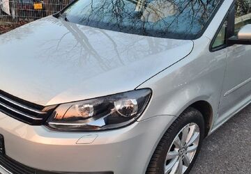VW Touran 208.542 km 6.300 &euro; München 80995
