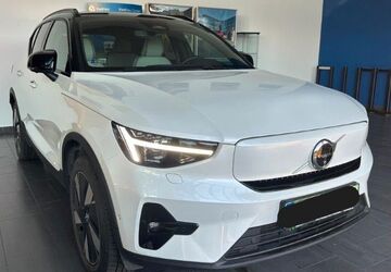 Volvo EX40 12.325 km 47.900 &euro; Grünwald 82031