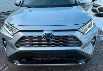 Toyota RAV 4 68.498 km 30.990 &euro; München 81827