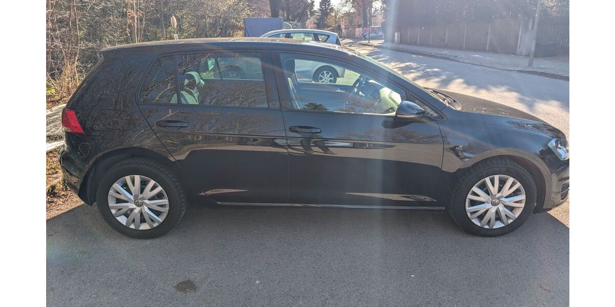 VW Golf 51.536 km 11.999 &euro; München 81671