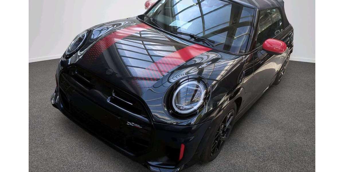 Mini John Cooper Works Cabrio 6.814 km 42.915 &euro; München 80788