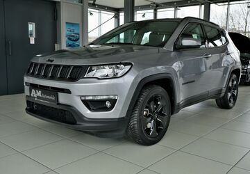 Jeep Compass 63.800 km 15.800 &euro; München 81829