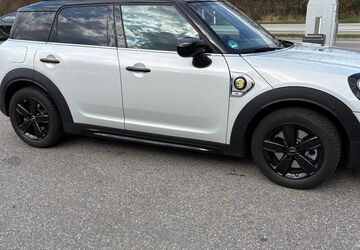 Mini Countryman SE (Cooper) 55.500 km 27.900 &euro; Kirchseeon 85614