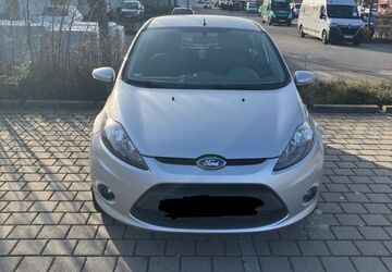 Ford Fiesta 143.000 km 2.700 &euro; München 81547