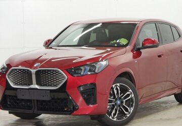 BMW iX2 8.200 km 47.590 &euro; Oberhaching bei München 82041