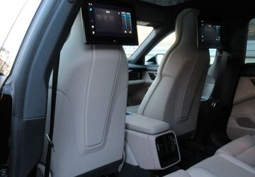 Porsche Taycan 4.000 km 88.950 &euro; Gauting bei Starnberg 82131