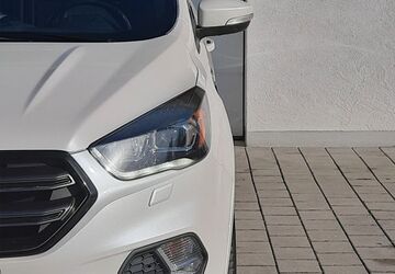 Ford Kuga 122.749 km 19.999 &euro; Aschheim 85609