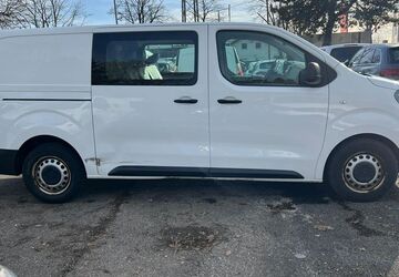 Opel Vivaro 183.000 km 15.900 &euro; München 81243
