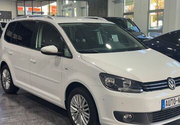 VW Touran 111.686 km 10.850 &euro; München 81829