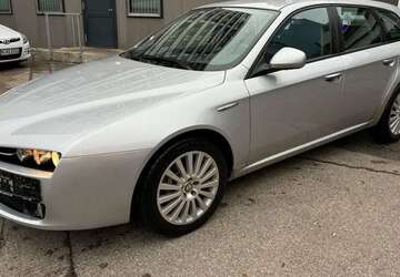 Alfa Romeo 159 122.111 km 6.999 &euro; München 80636