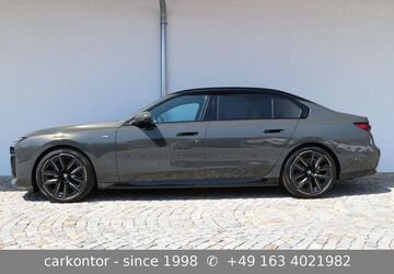 BMW 740 10.000 km 127.900 &euro; München 81245