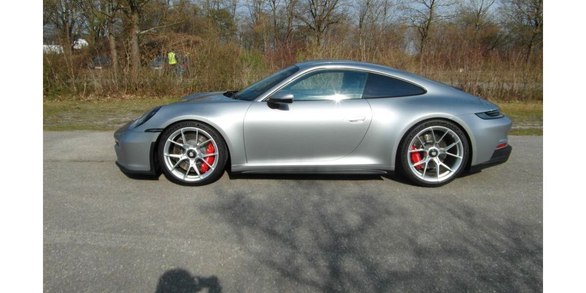Porsche 992 3.700 km 189.000 &euro; Feldkirchen 85622
