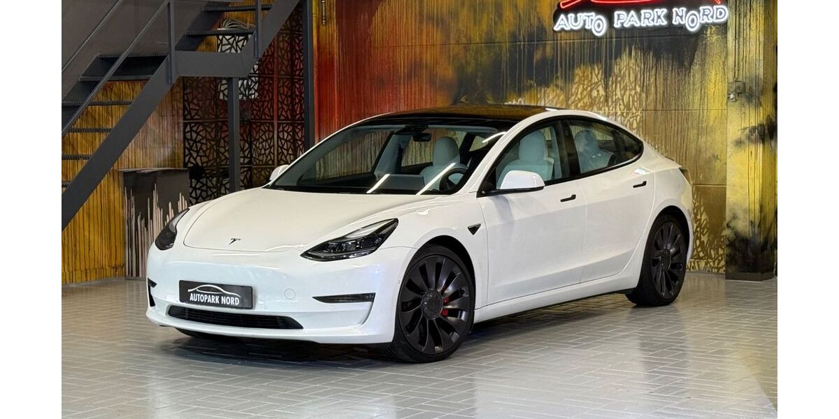 Tesla Model 3 38.500 km 28.900 &euro; München 81829