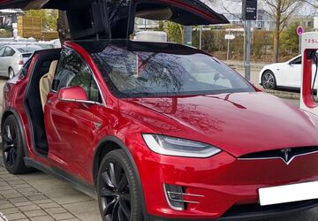 Tesla Model X 147.700 km 47.900 &euro; München 81825