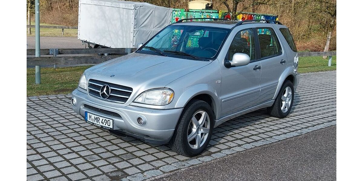 Mercedes-Benz ML 55 AMG 248.000 km 10.500 &euro; München 80807
