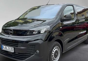 Opel Vivaro 3.500 km 32.900 &euro; München 81673