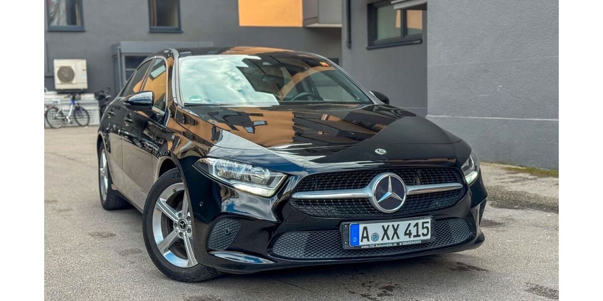 Mercedes-Benz A 180 117.000 km 17.999 &euro; München 81675