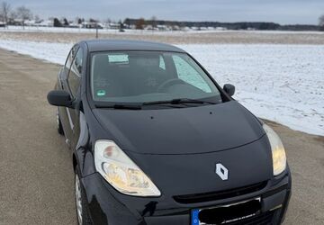 Renault Clio 98.000 km 3.990 &euro; Holzkirchen 83607