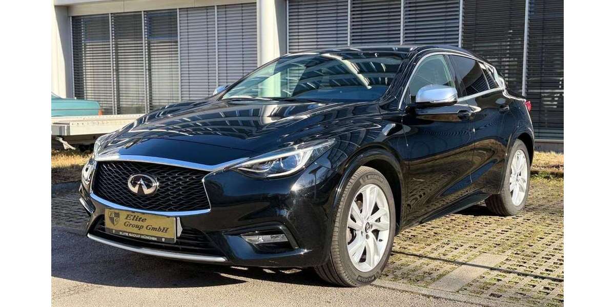 INFINITI Q30 106.000 km 12.800 &euro; München 81547