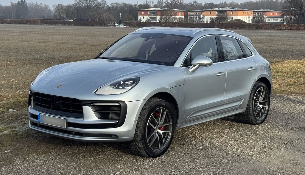 Porsche Macan 30.900 km 72.963 &euro; München 81479