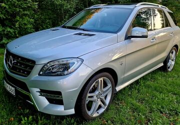 Mercedes-Benz ML 350 75.850 km 22.999 &euro; München 80933