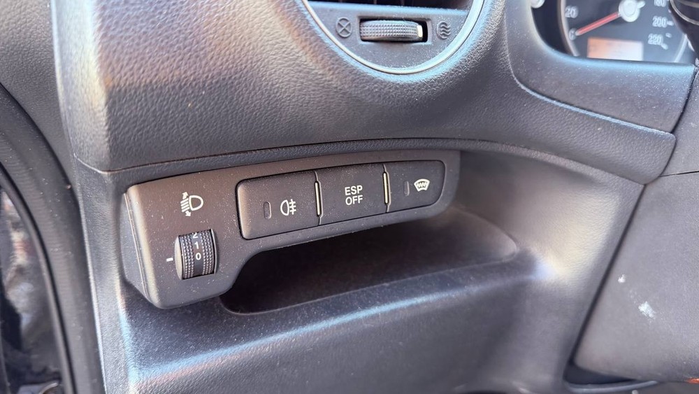 Kia Carens III 215.000 km 3.799 &euro; München 80313