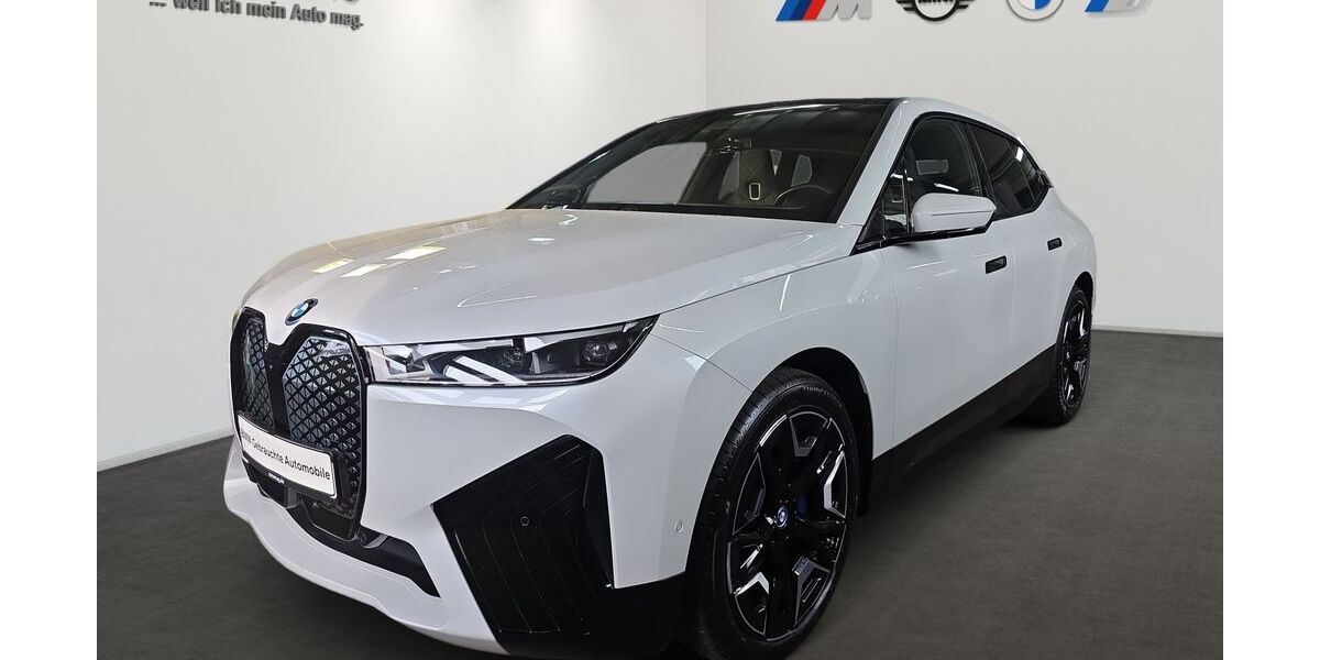 BMW iX 38.024 km 52.990 &euro; München 80687