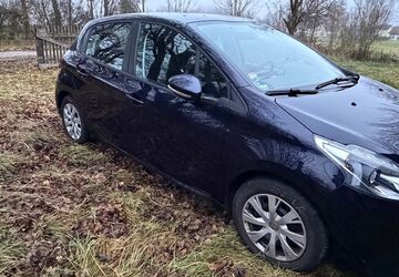 Peugeot 208 54.000 km 7.250 &euro; Germering 82110